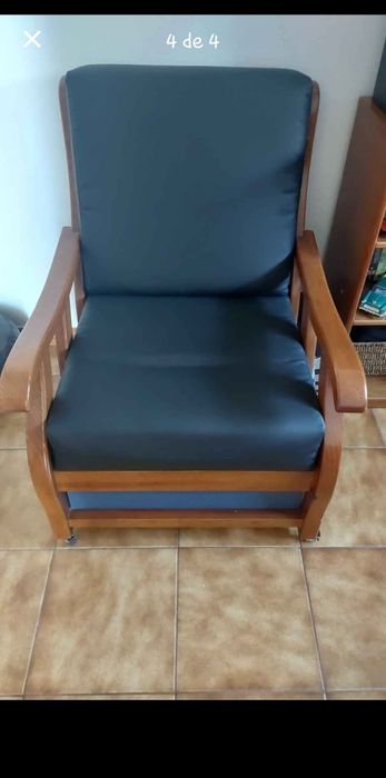 Sofá-cama e poltrona