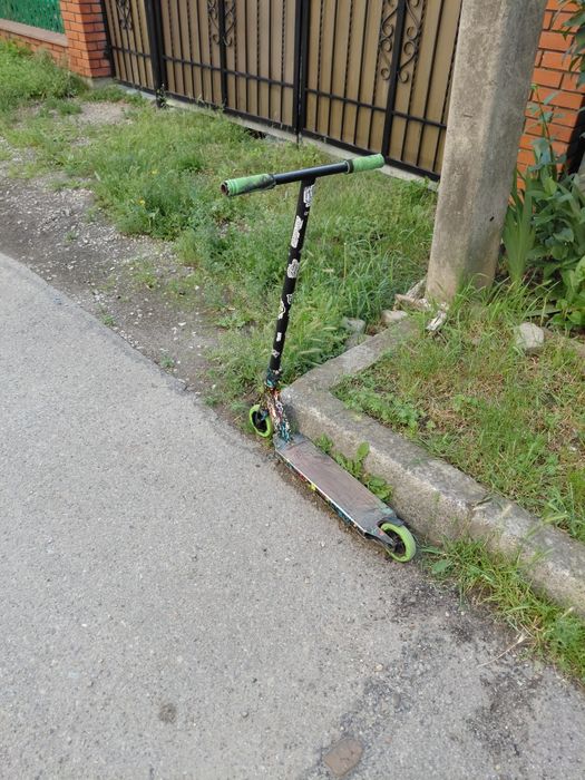 Продам самокат hipe h8
