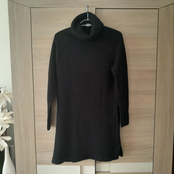 Sukienka czarna dzianinowa