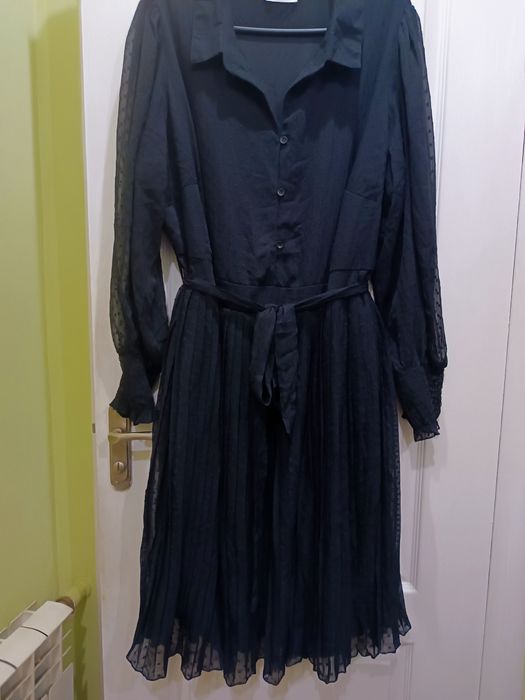 Женское шифоновое платье.