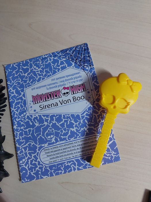 Кукла монстер хай Sirena Von Boo колекция "Монстрические мутации"