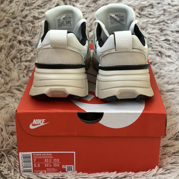 Nike V2K Run жіночі кросівки найк 38