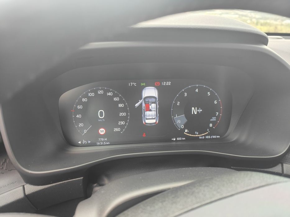 Volvo XC40 T3 Tech Edition Impecável
