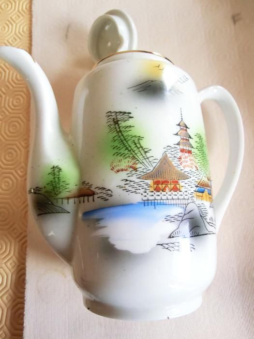 Bule de Chá com motivos orientais