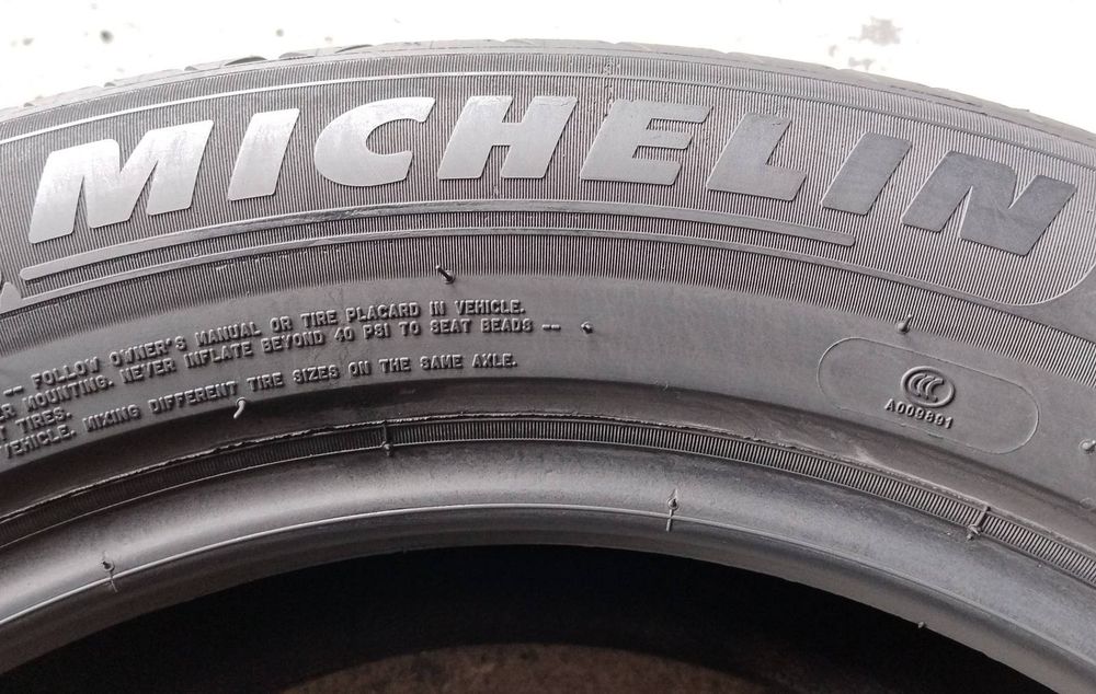 Шини літні R17 215/60 Michelin Primacy 4