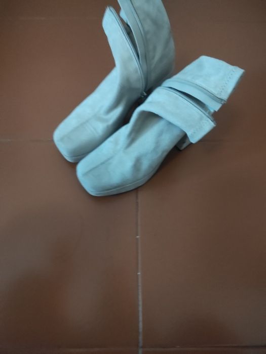 Botins de salto altos bege