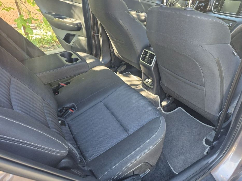 Продам авто Kia Sportage