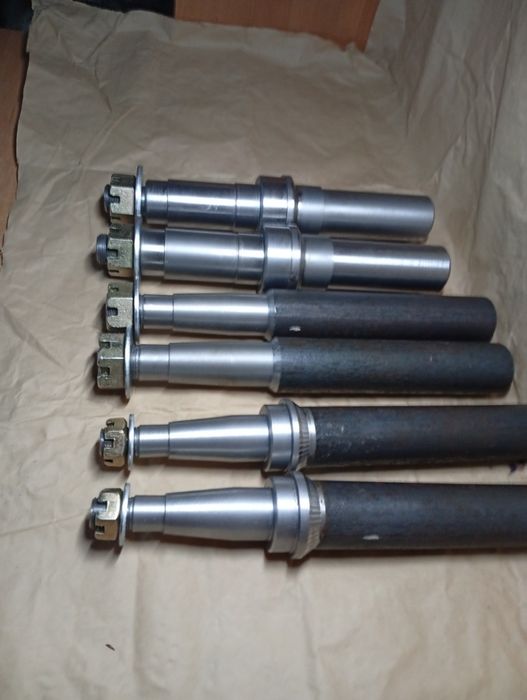 Ось ступиці(ВОЛГА, МОСКВИЧ, КУЛЬТИВАТОР КПС) для  воза причепа.