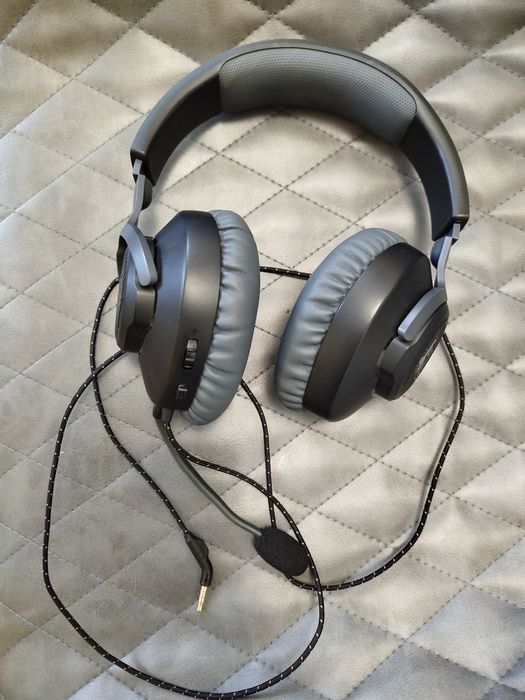 гарнитура JBL Quantum 100