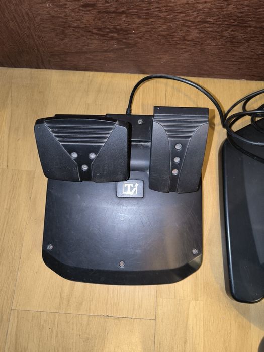 Kierownica COMPRESSOR SUPREME 3.1 HY-822 PC/PS2/PS1 RETRO Pedały Wibr