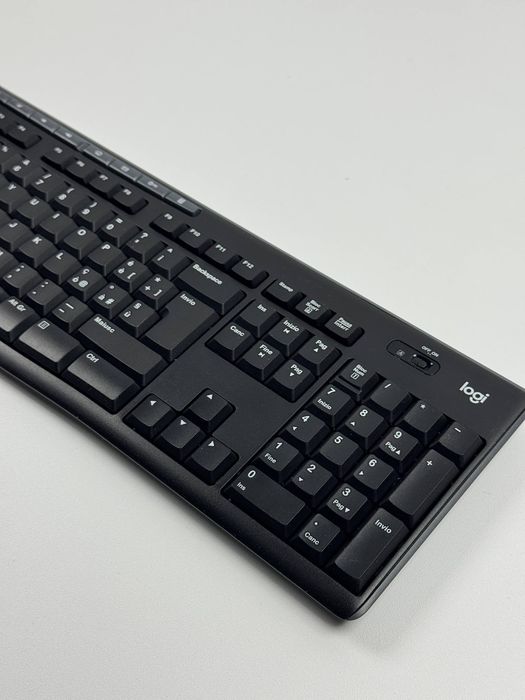 Zestaw (klawiatura + mysz) Logitech MK270 Wireless Combo Black Italian