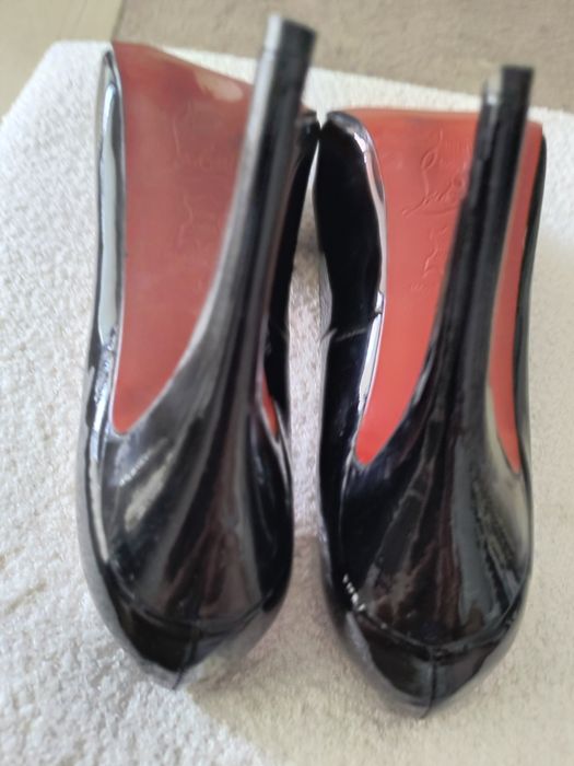Lakierki hristian Louboutin 37