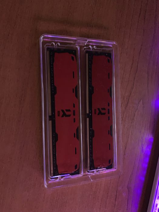 GOODRAM Iridium Red DDR4 8GB (2x4) 2400 Mhz