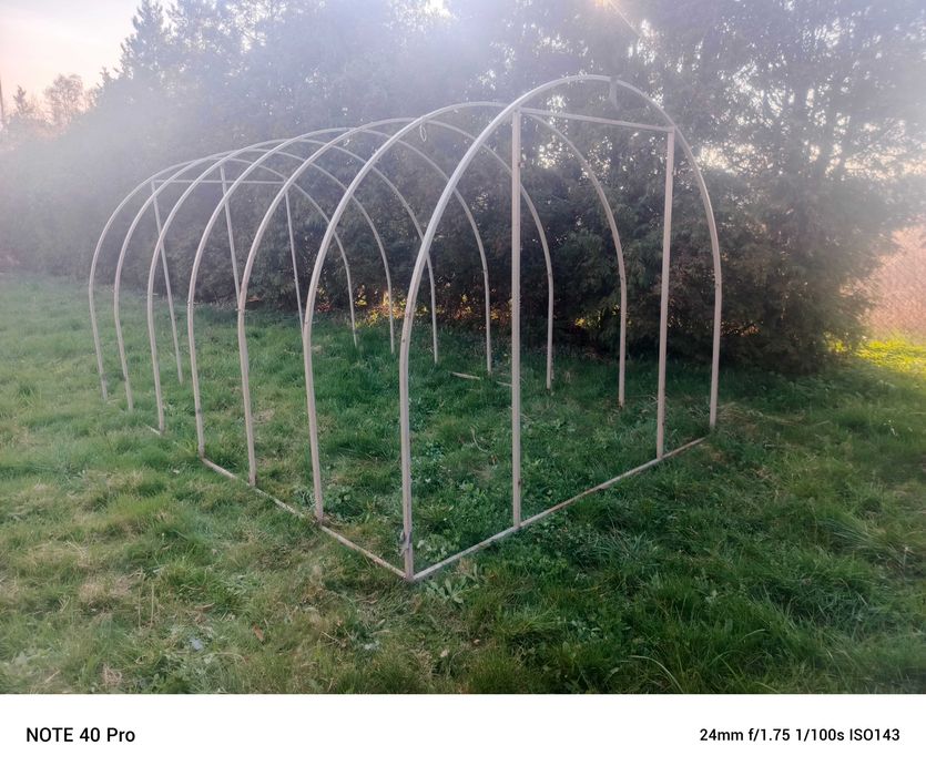 Tunel foliowy , woliera stelaż