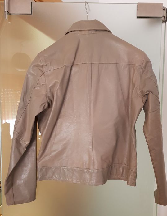 Casaco em pele NOVO