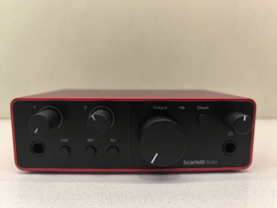 Interface Focusrite Scarlett 2i2 4th Gen Solo