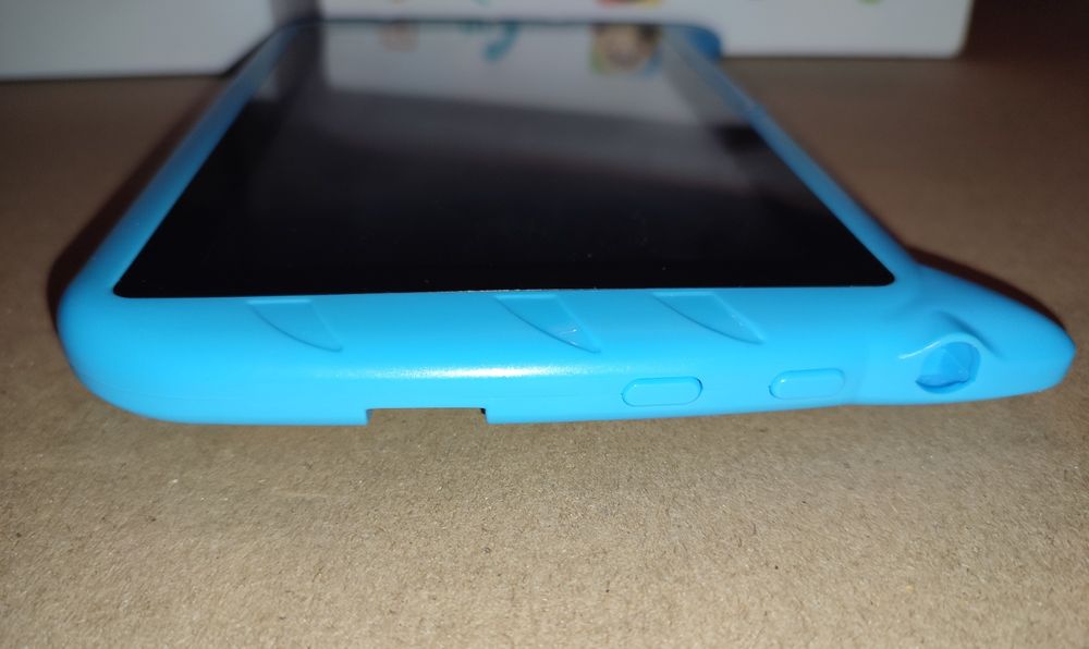 Детский планшет на детали или под ремонт!