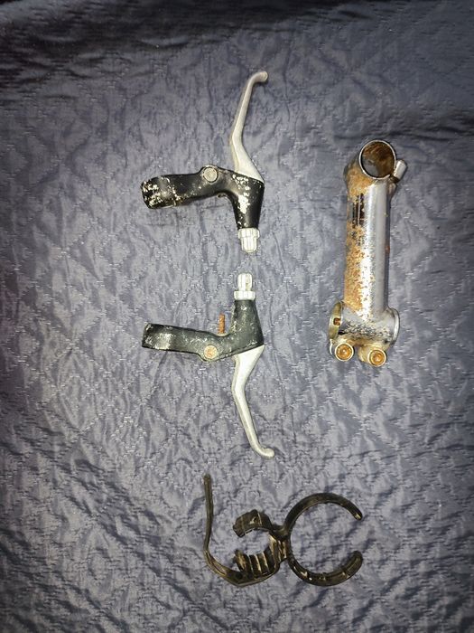 Vendo peças de bicicleta