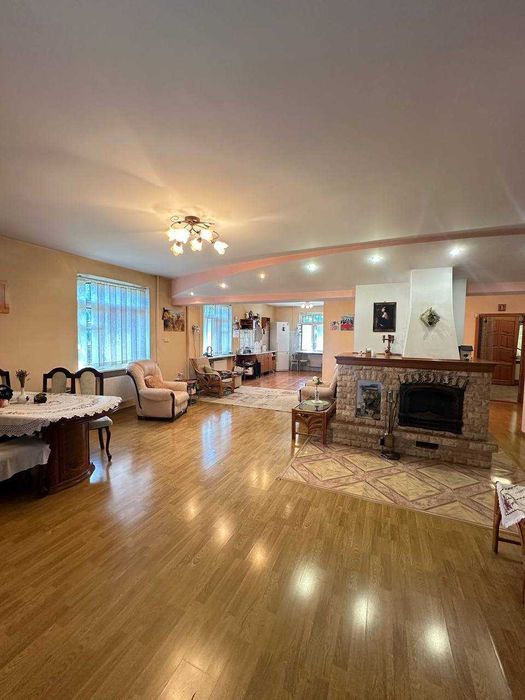 Будинок в Молодіжному