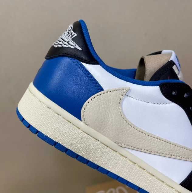 Jordan 1 Retro Low OG SP Travis Scott Fragment R.43
