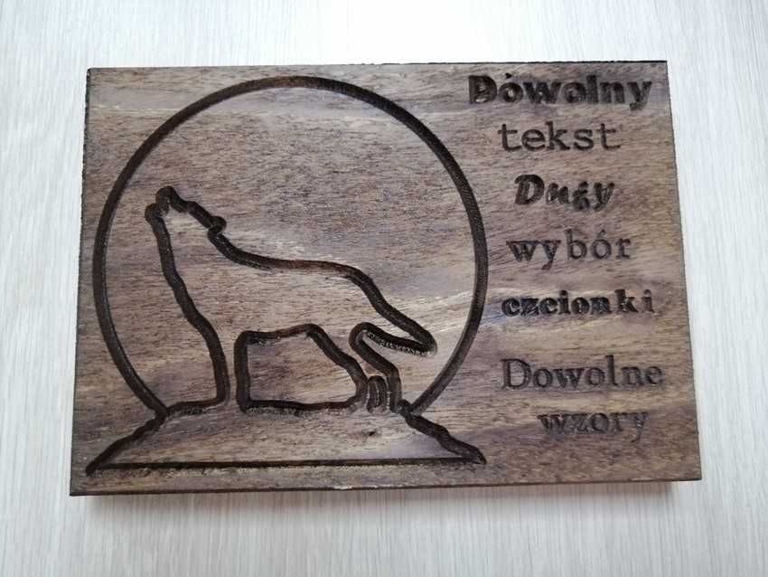 Drewniana sztaba / klocek frezowany wzór wilka, z drugiej str gładki.