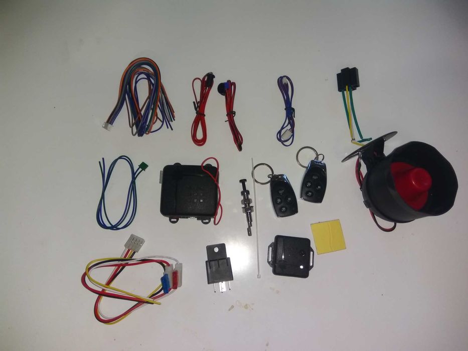 Автосигналізація NQ700 (Універсальна) з дистанційним керуванням