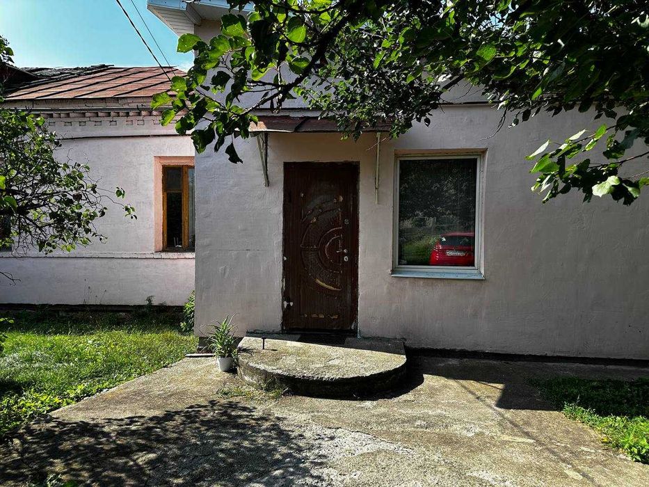 Продаж частини будинку з ділянкою 13 соток. Центр Бучі. ID:743