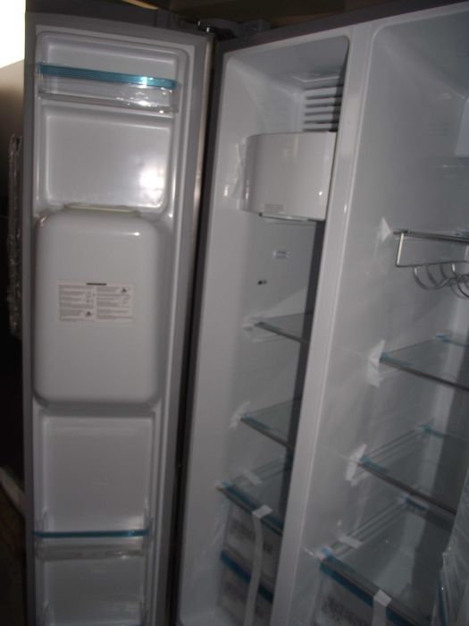 Lodówka side by side Midea KS-EIX 6.23 No Frost kostkarka  Barek