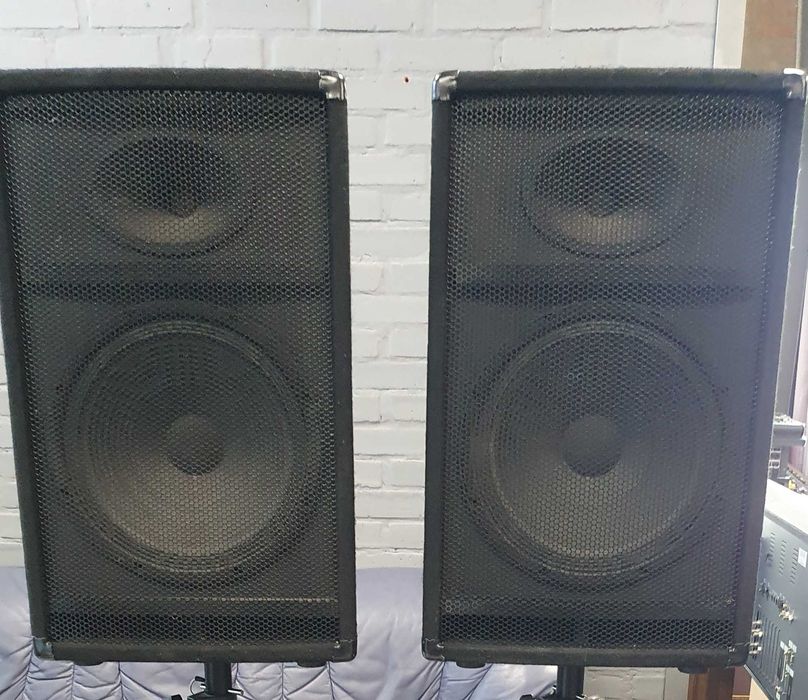 MAG MS 112A 2-смугова активна акустична система 350w