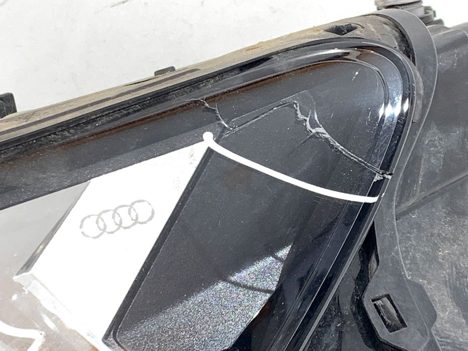 REFLEKTOR LEWY PRZÓD LED AUDI Q4 89A941033 LAMPA