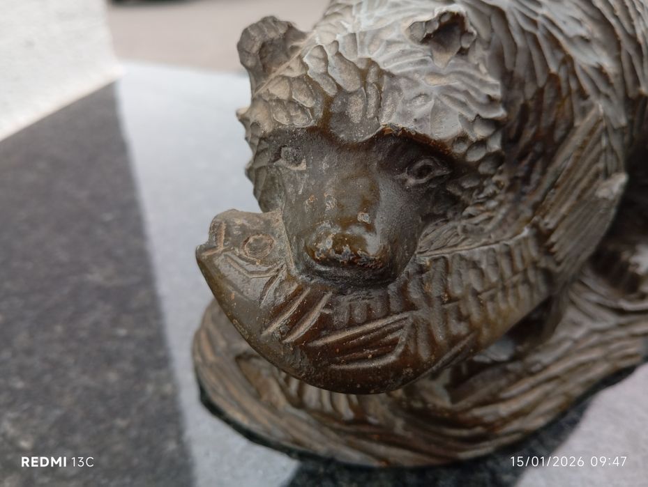 Estatueta urso em pedra do Canadá