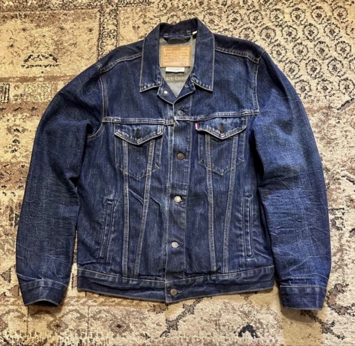 Продаю джінсовою курткус  Preminm Levi’s
