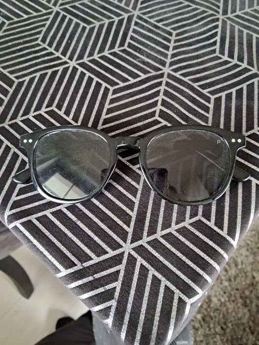 Czarne oksy okulary przeciwsłoneczne jak nowe