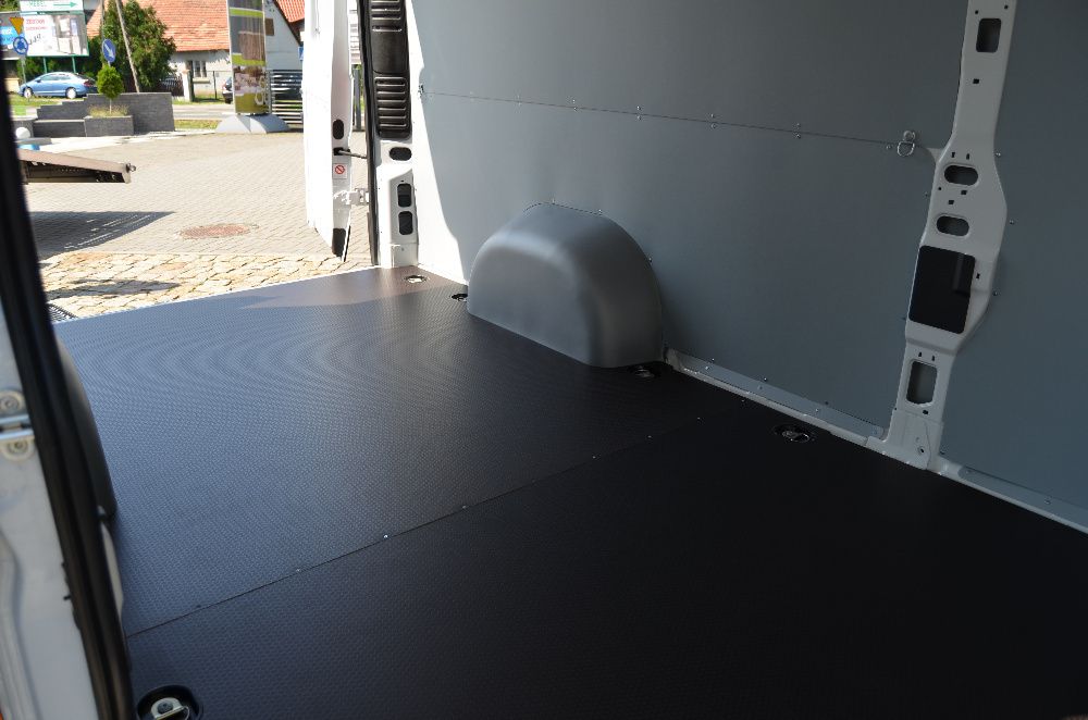 Volkswagen Crafter / MAN TGE - ZABUDOWA BUSA - Podłoga sklejka 9mm !!