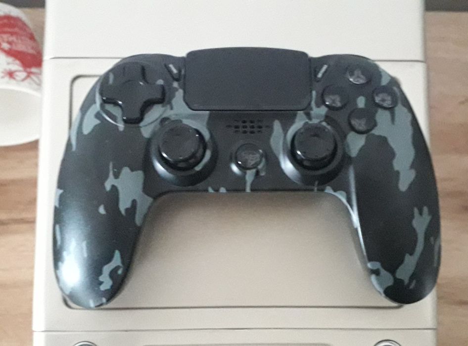 Pad bezprzewodowy PS4