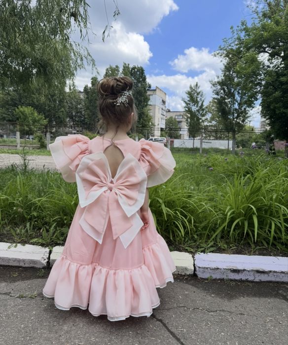 Випускна сукня в дитячий садок