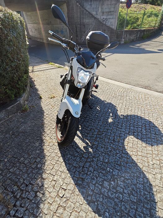 Vendo Moto Benelli BN302 de 2016 com  35711kms