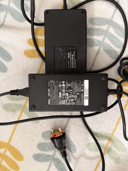 Stacja dokująca Dell WD19 180 W (USB-C Dock Station)