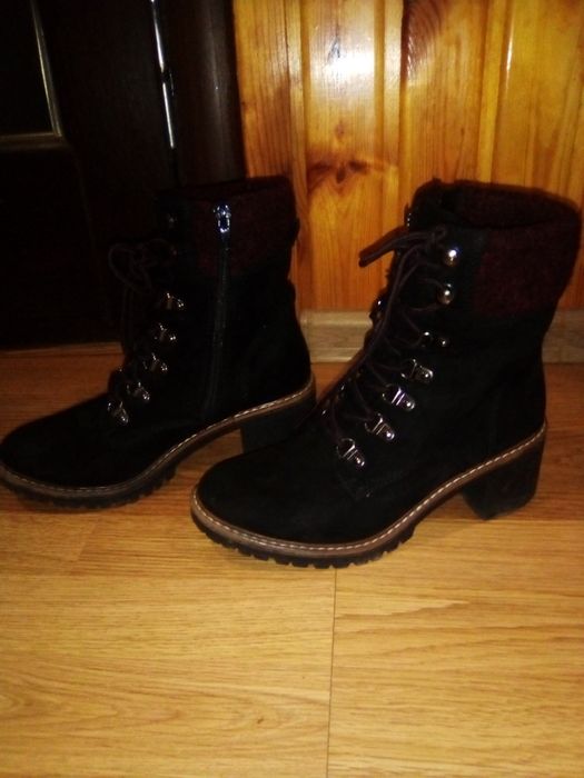 Ботинки зимні жіночі