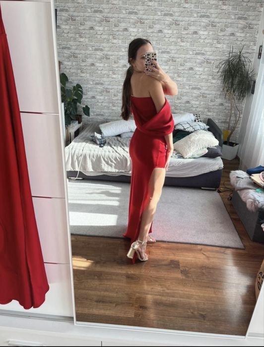 Czerwona sukienka S/M nowa