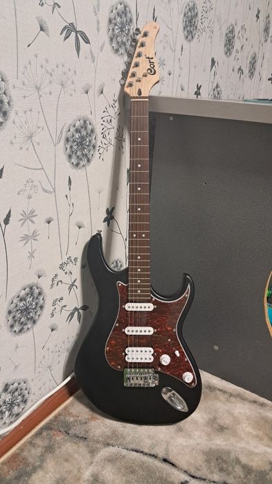 Продам гітару Cort g110