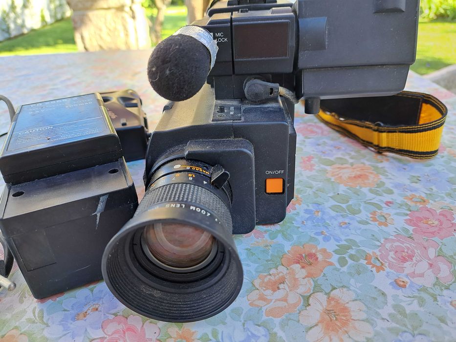 Maquina fotográfica  e de filmar antiga marca NordMende