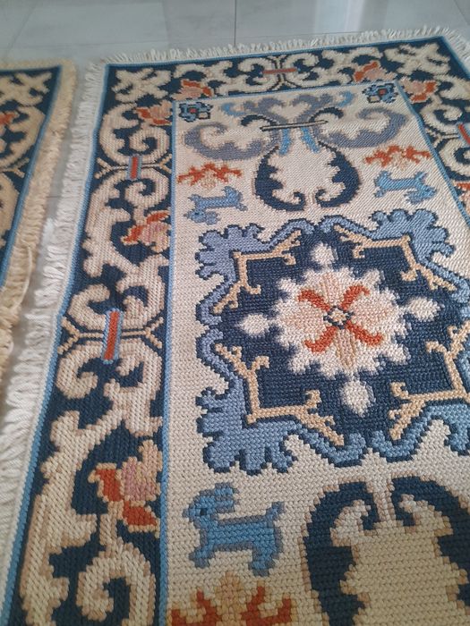 Dois tapetes de Arraiolos