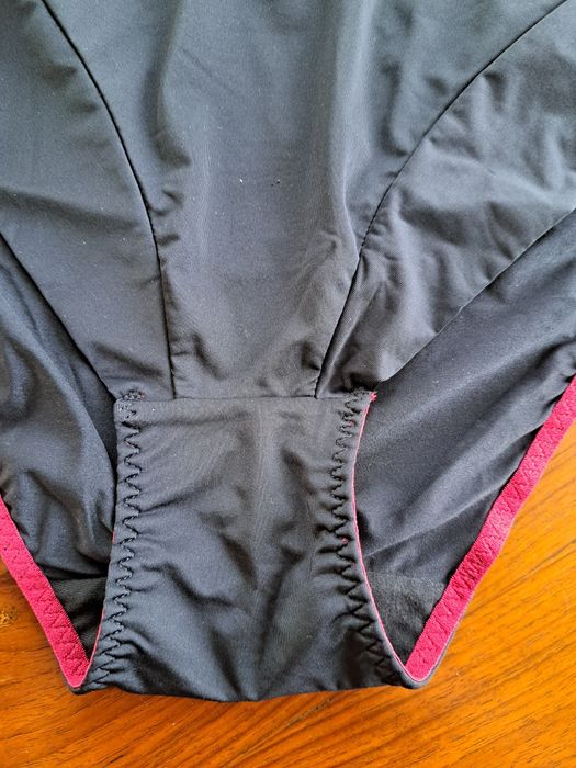 Evelace  czarne matki z czerwonym wykończeniem 42