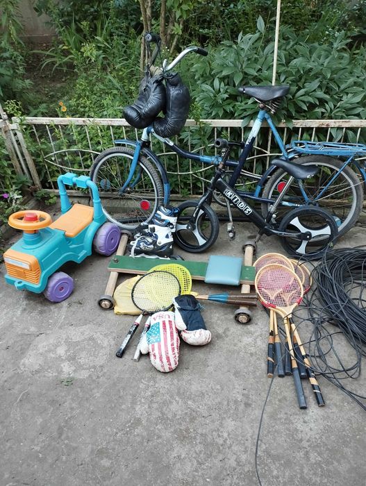 Велосипед Десна,бадмінтон,велобіг