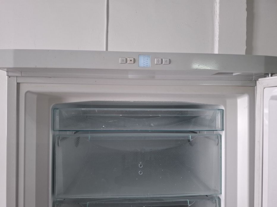 Морозильна камера Liebherr на 406л.