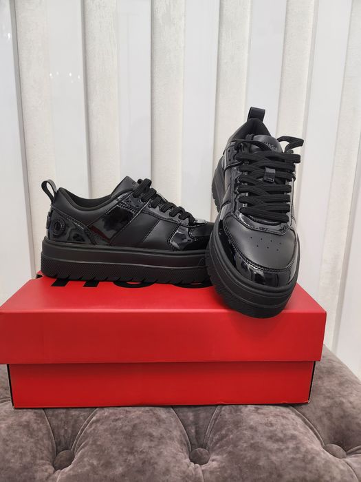 Продам кеди, кросівки Hugo