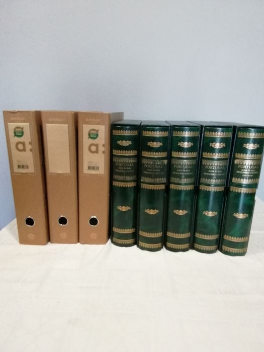 Colecção selos de Portugal completa.