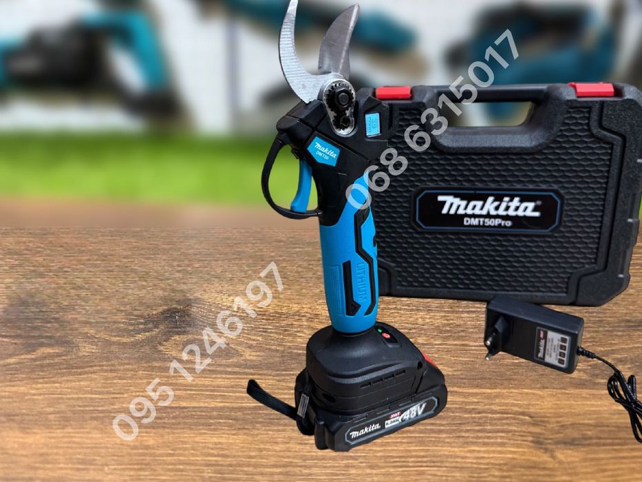 Аккумуляторный бесщеточный секатор Makita DMT50 48V 6Ah с экраном