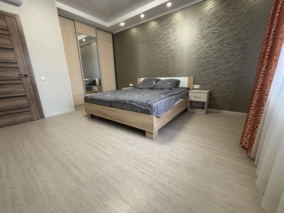 Будинок з ремонтом та меблями без комісії для покупця